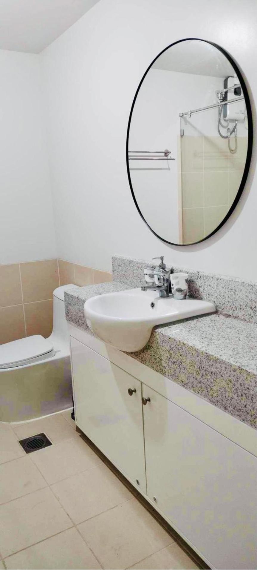 The Atherton Paranaque City Экстерьер фото